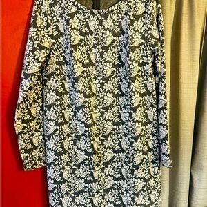 Loft dress gray and white textured paisley size medium excellent condition!